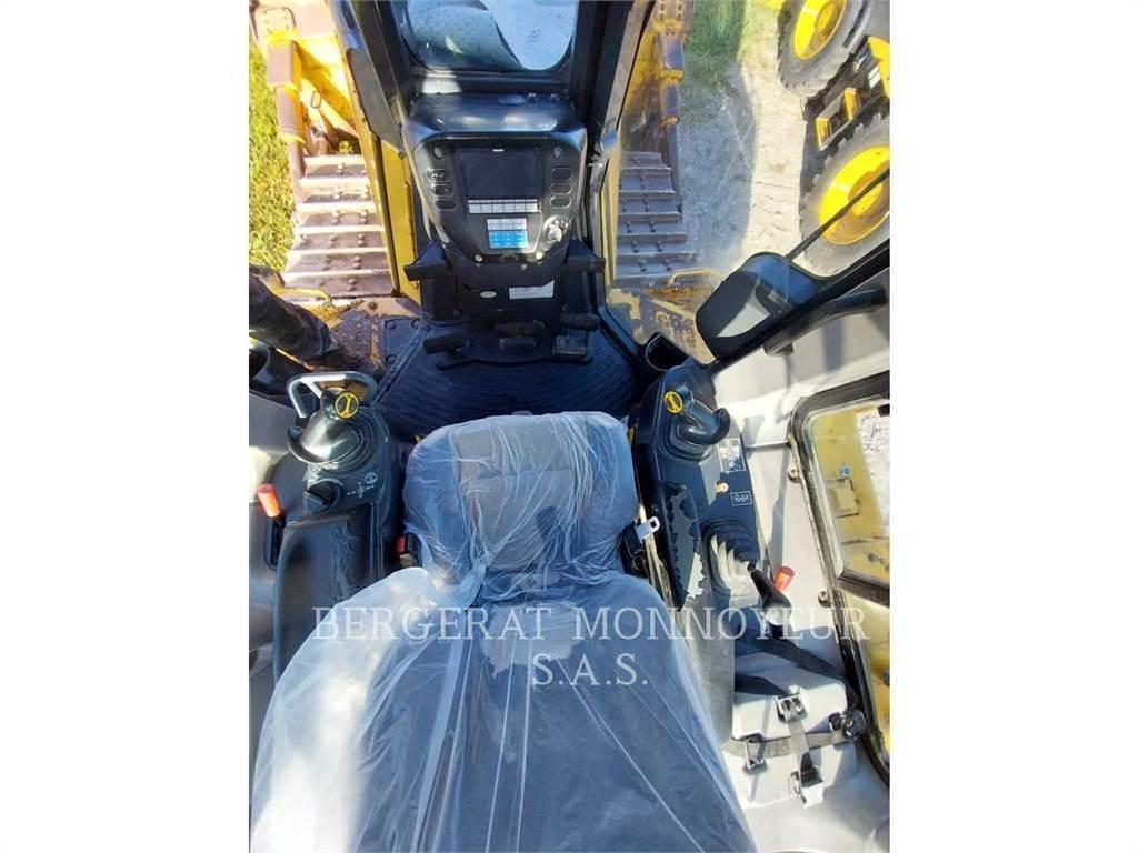 Komatsu D65 Dozers - Tratores rastos