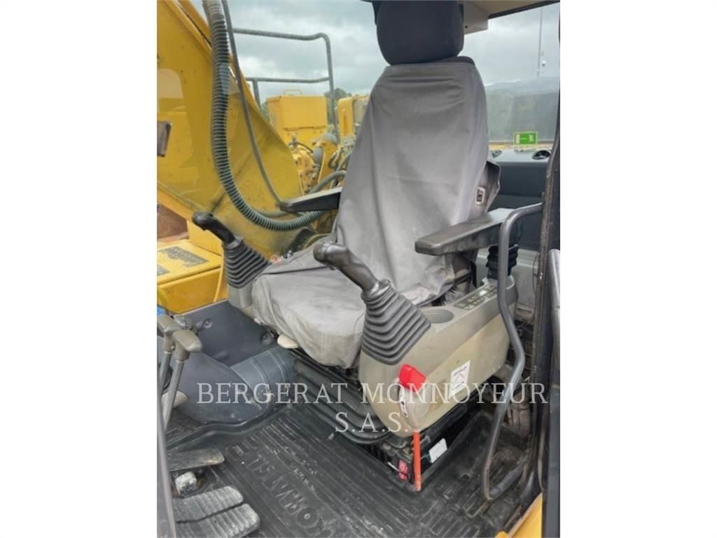 Komatsu HB215 Escavadoras de rastos