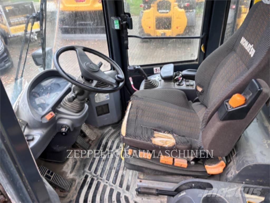 Komatsu WA250 Pás carregadoras de rodas