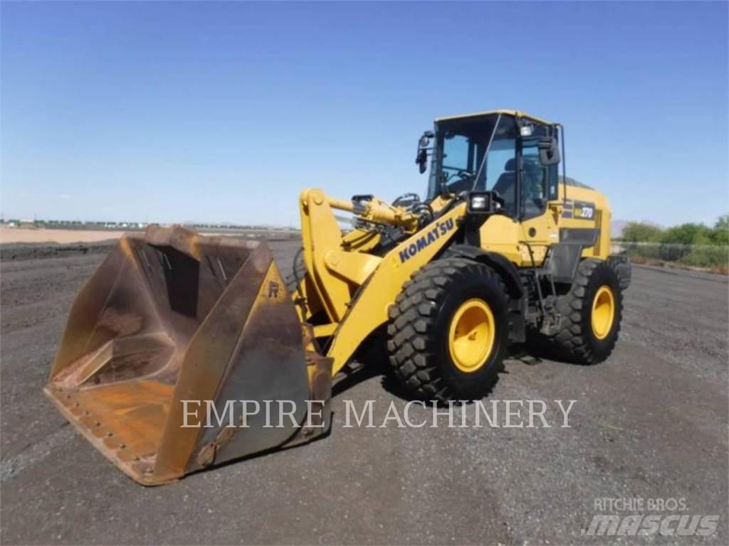 Komatsu WA270-8 Pás carregadoras de rodas