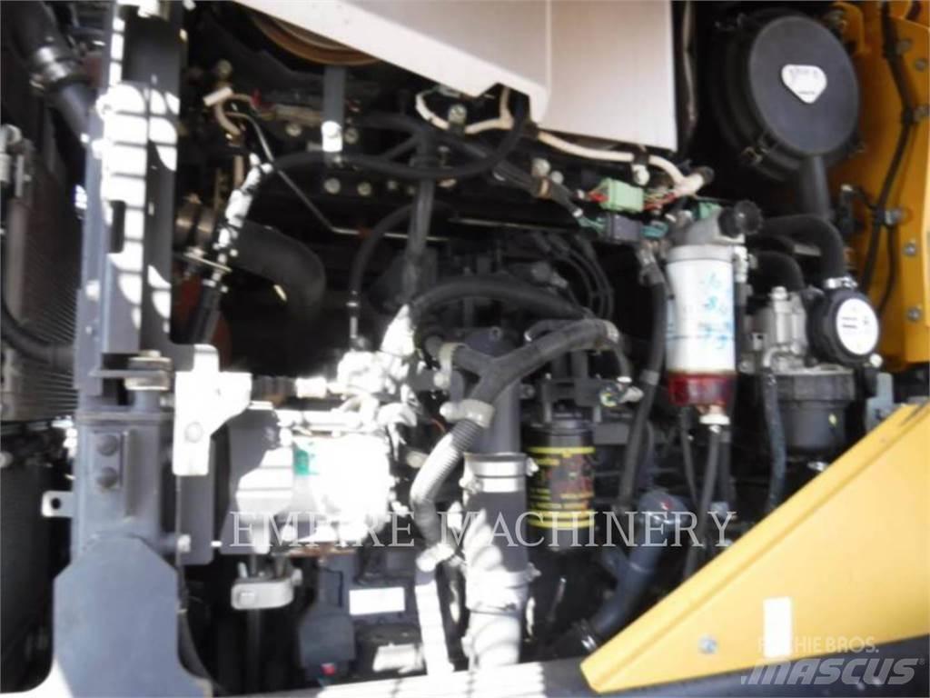 Komatsu WA270-8 Pás carregadoras de rodas