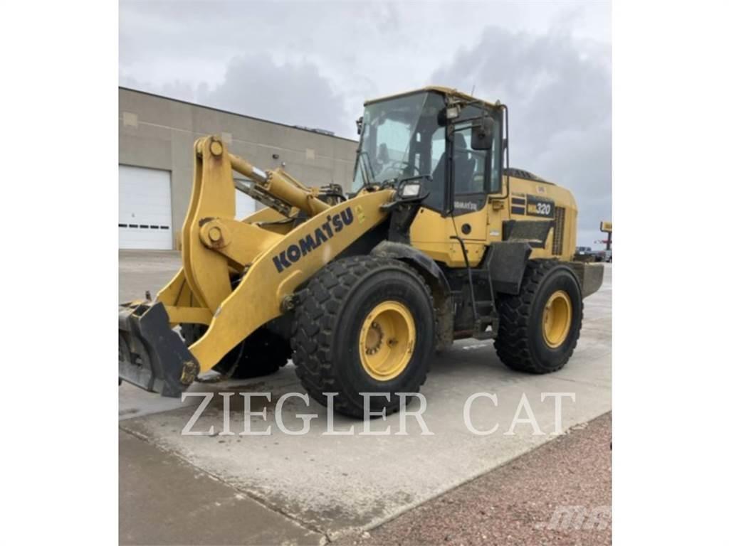 Komatsu WA320 Pás carregadoras de rodas