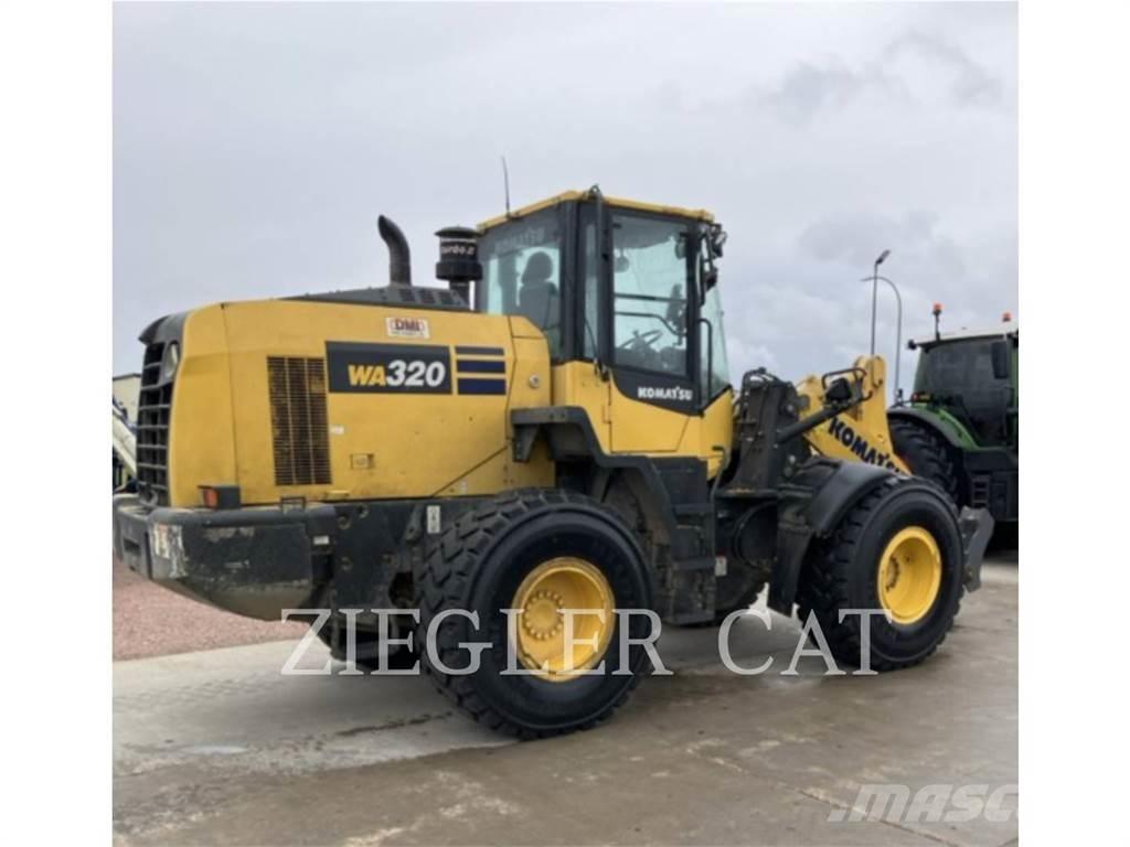 Komatsu WA320 Pás carregadoras de rodas