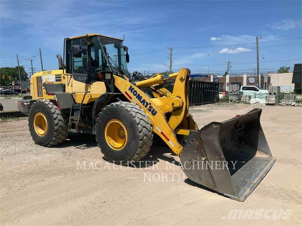Komatsu WA320-7 Pás carregadoras de rodas