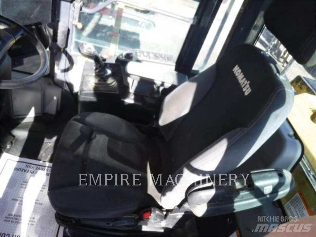 Komatsu WA320-8 Pás carregadoras de rodas