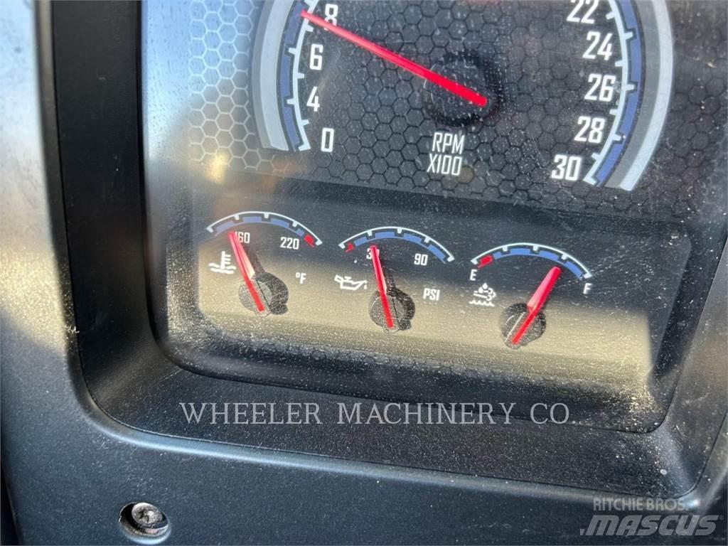 Mack WT2000 A Camiões-cisterna