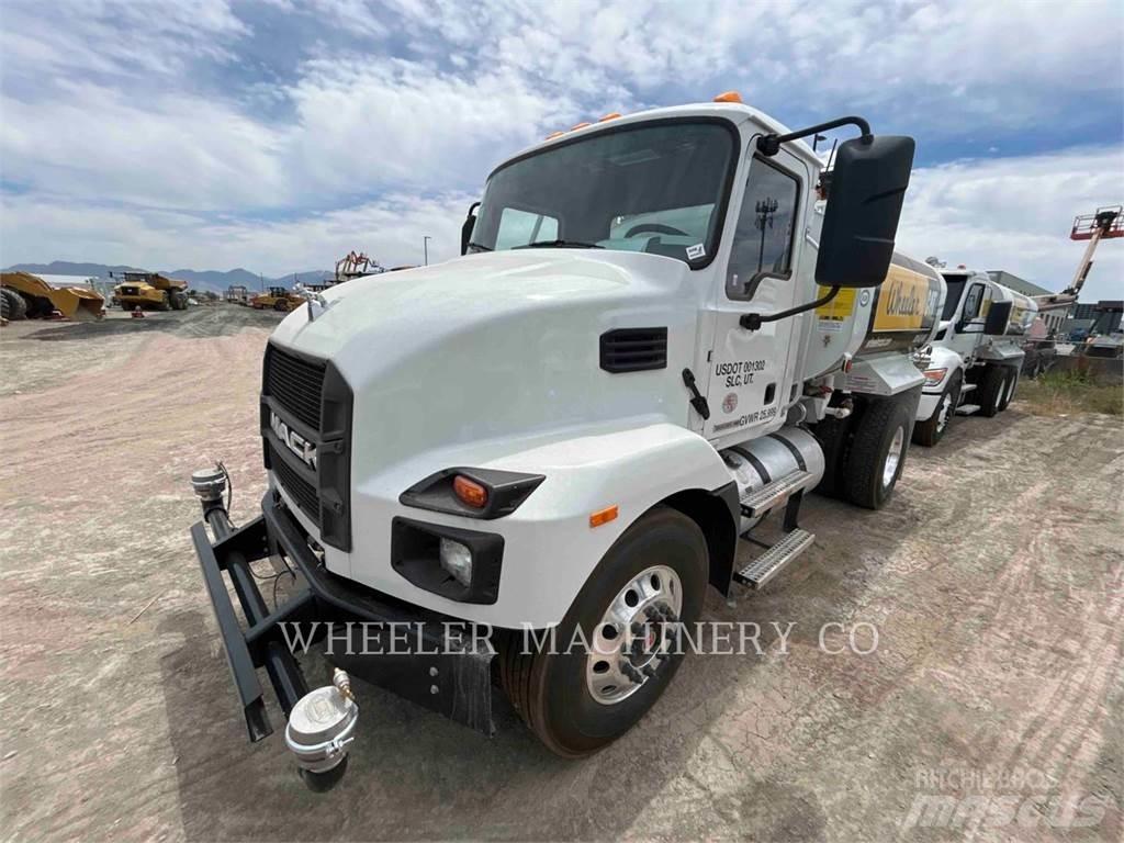 Mack WT2000 A Camiões-cisterna