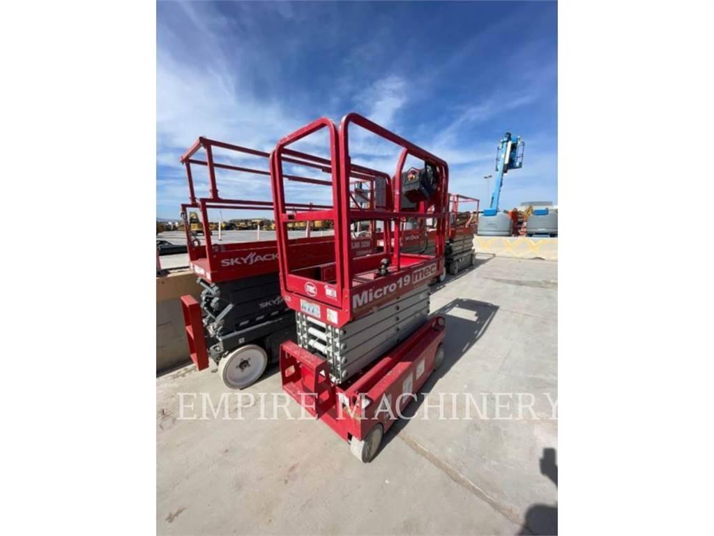 MEC MICRO 19 Elevadores braços articulados