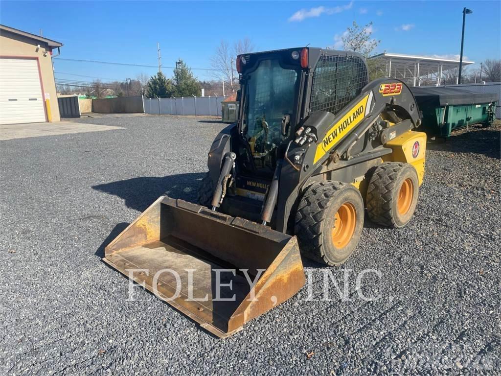 New Holland L223 Carregadoras de direcção deslizante