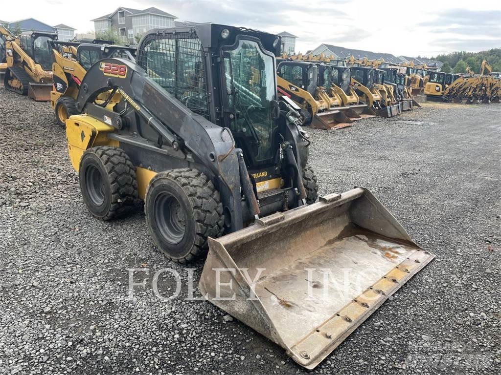 New Holland L228 Carregadoras de direcção deslizante