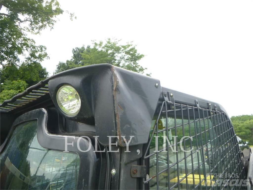 New Holland L228 Carregadoras de direcção deslizante