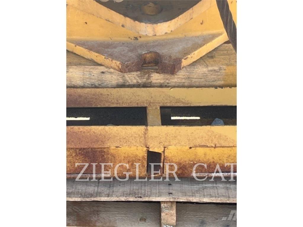 Paccar INC. PA56 Dozers - Tratores rastos