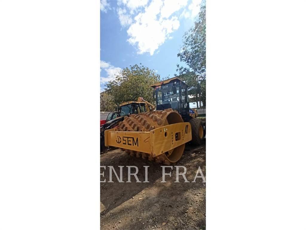 SEM MACHINERY 510 Compactadores para terra