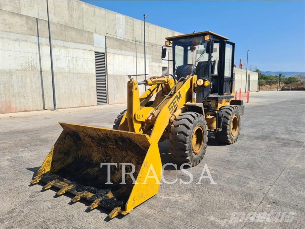 SEM MACHINERY SEM618D Pás carregadoras de rodas