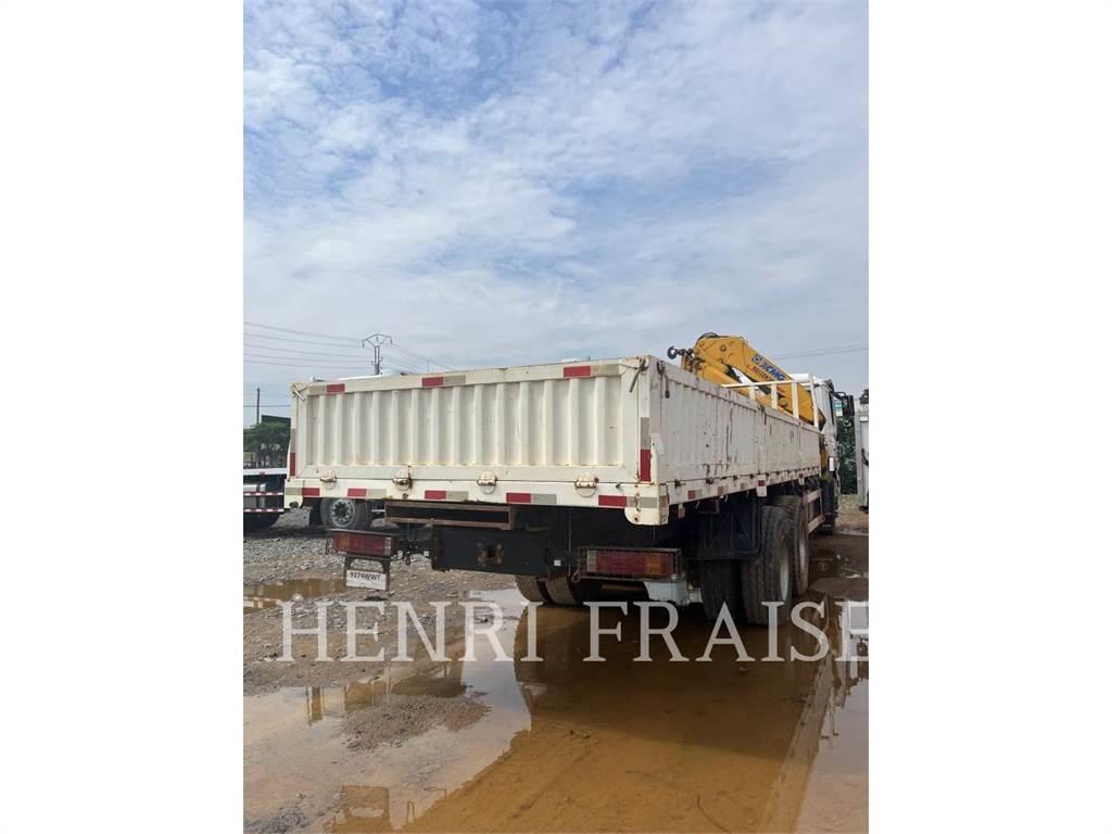Shacman CAMION GRUE 12T Gruas Todo terreno