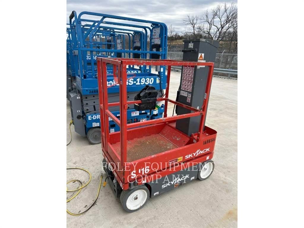 Skyjack (OBSOLETE) SJ16 Elevadores de tesoura