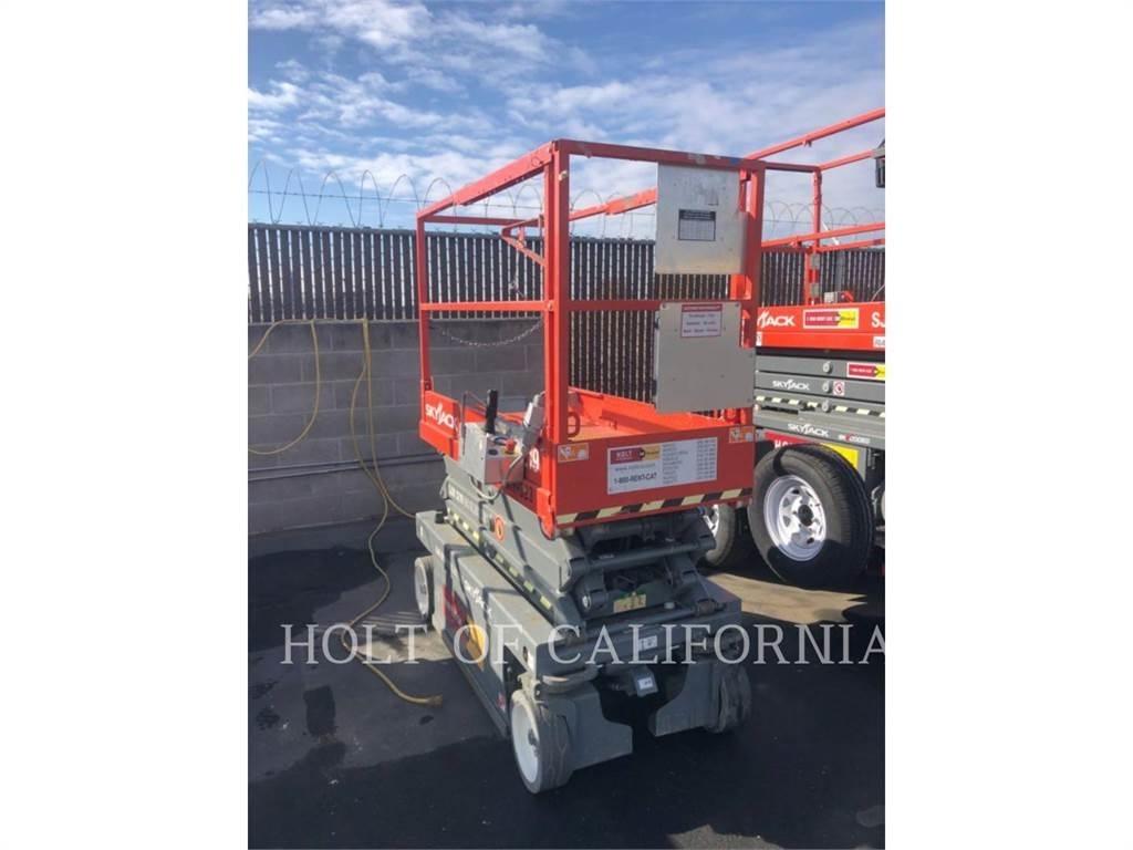 Skyjack SCISSOR 19 Elevadores de tesoura