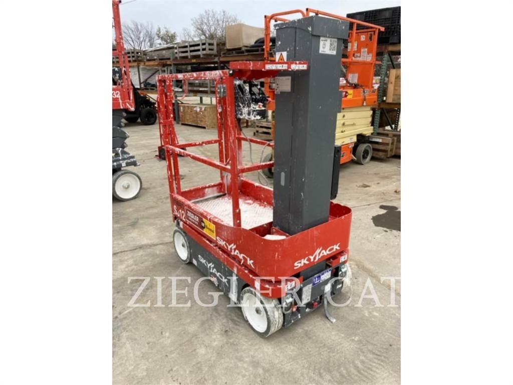 Skyjack SJ12 Elevadores de tesoura