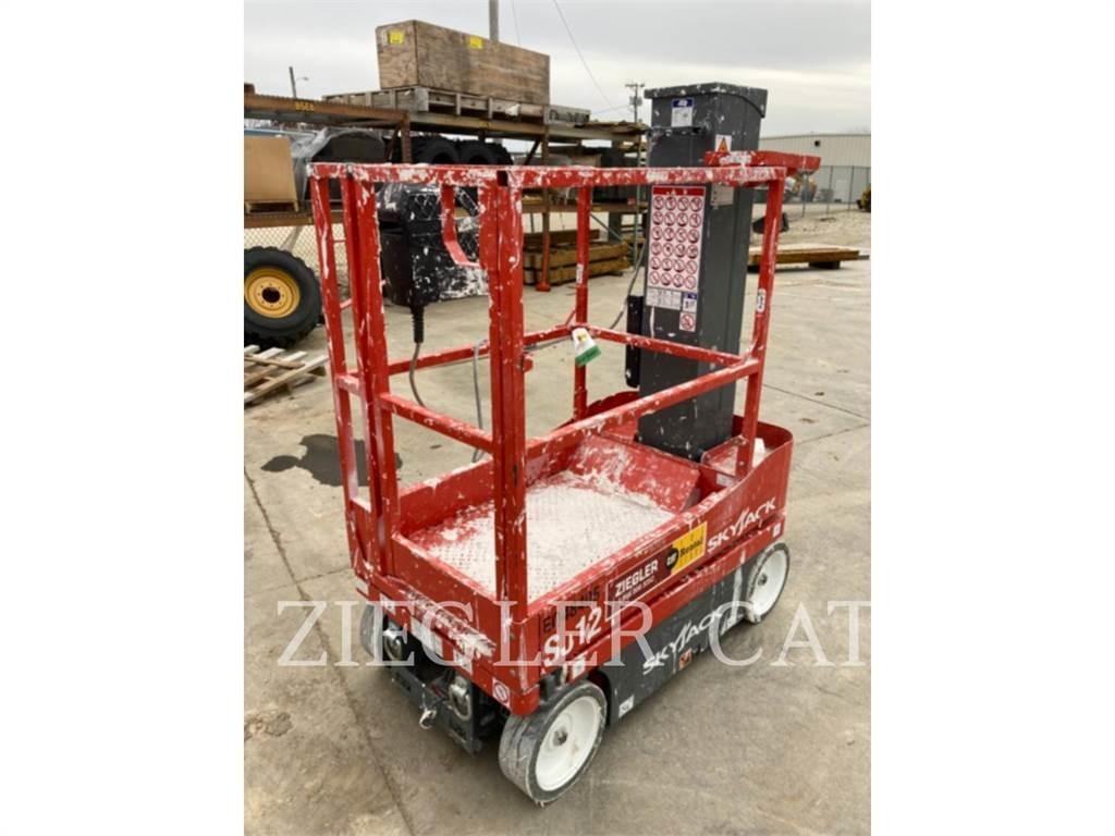 Skyjack SJ12 Elevadores de tesoura