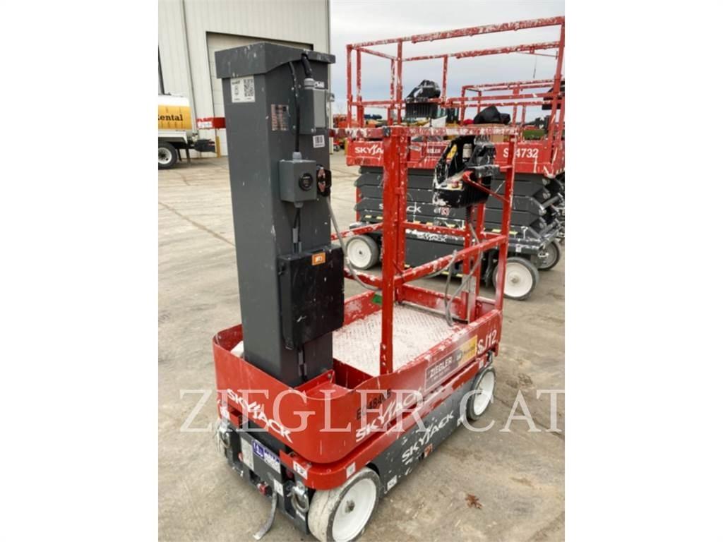 Skyjack SJ12 Elevadores de tesoura