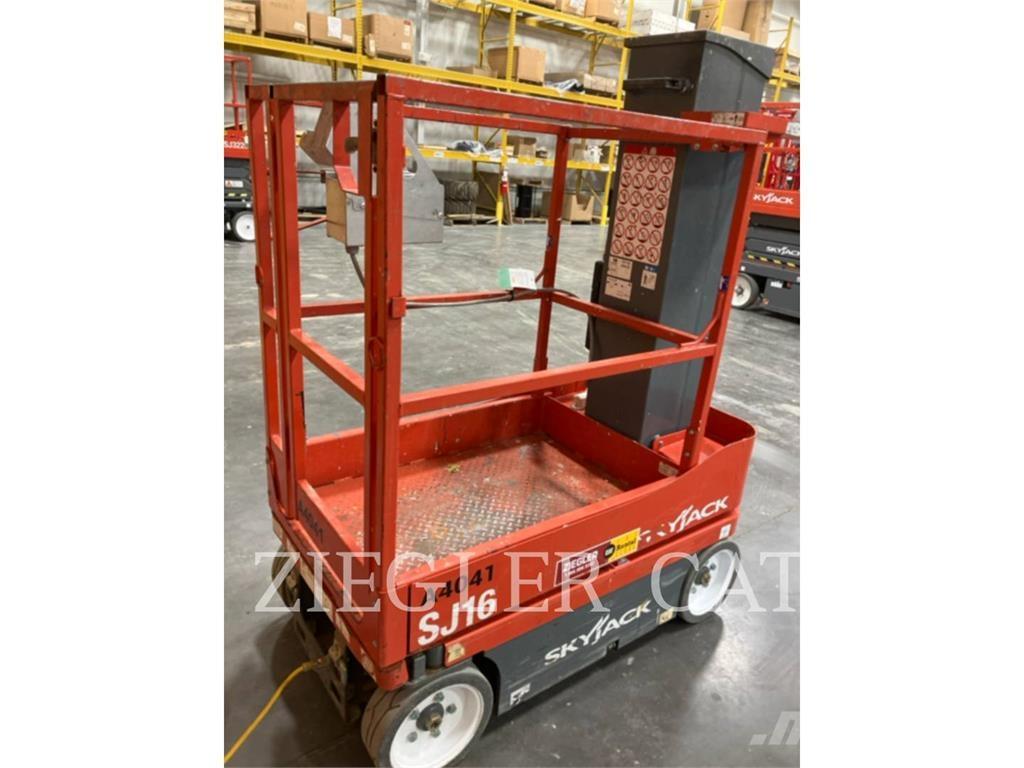Skyjack SJ16 Elevadores de tesoura