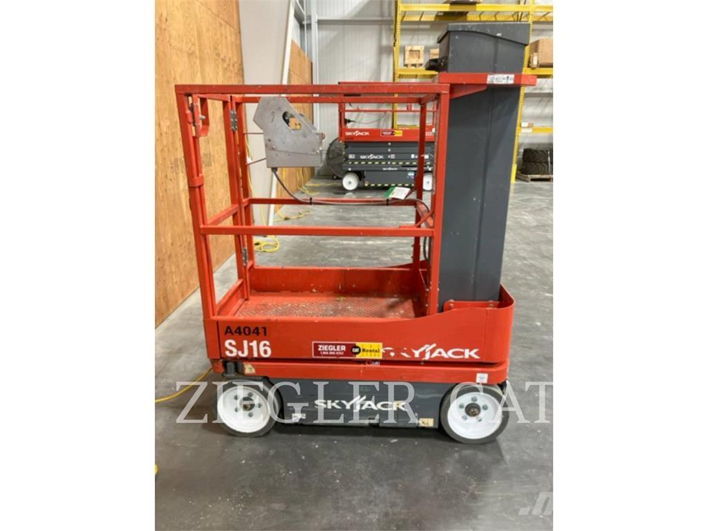 Skyjack SJ16 Elevadores de tesoura