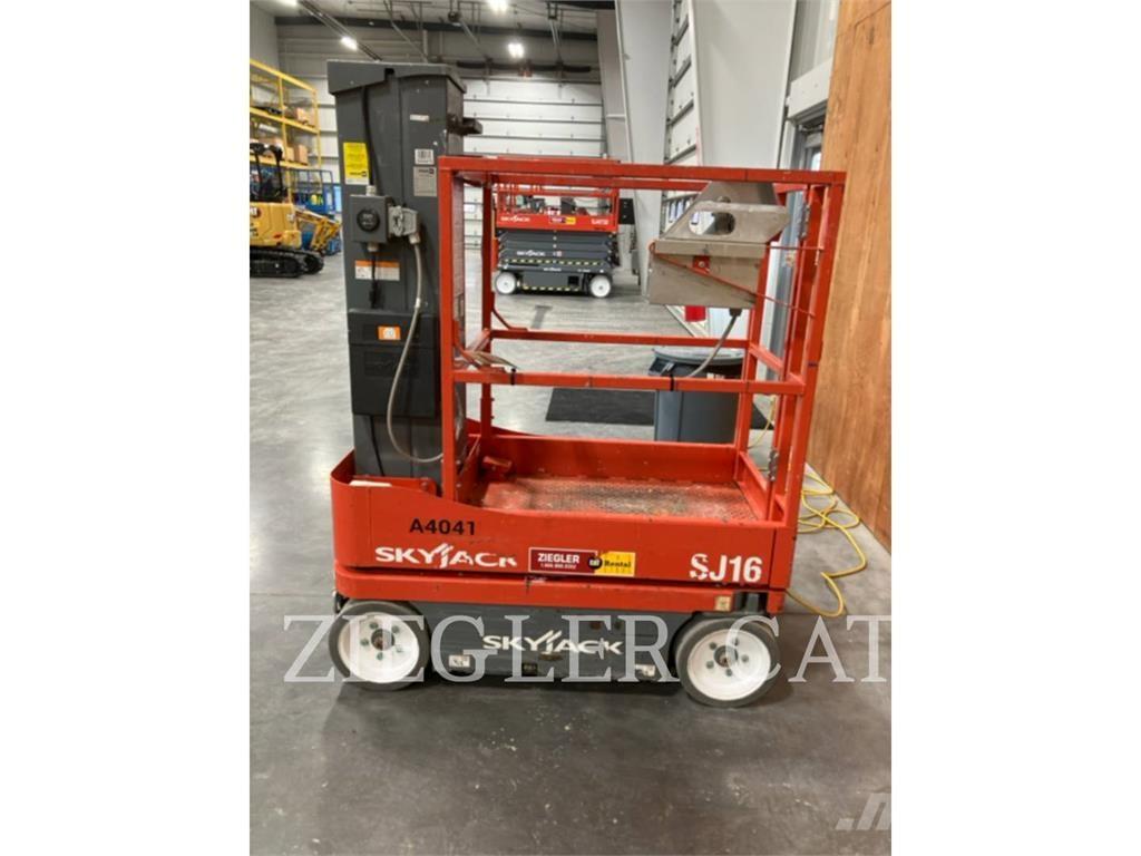 Skyjack SJ16 Elevadores de tesoura