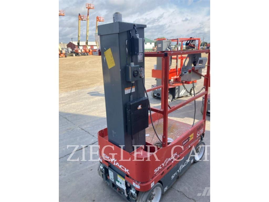 Skyjack SJ16 Elevadores de tesoura