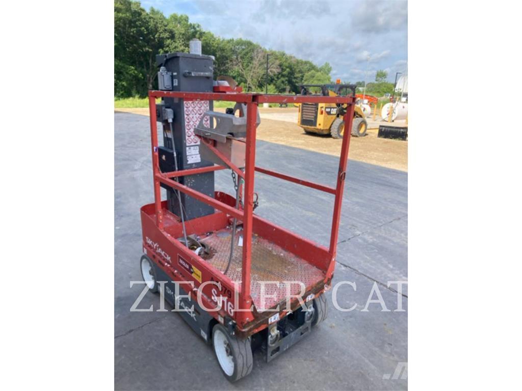 Skyjack SJ16 Elevadores de tesoura