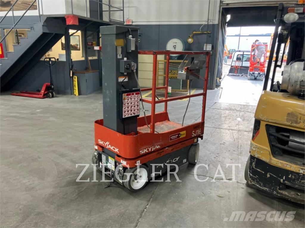 Skyjack SJ16 Elevadores de tesoura