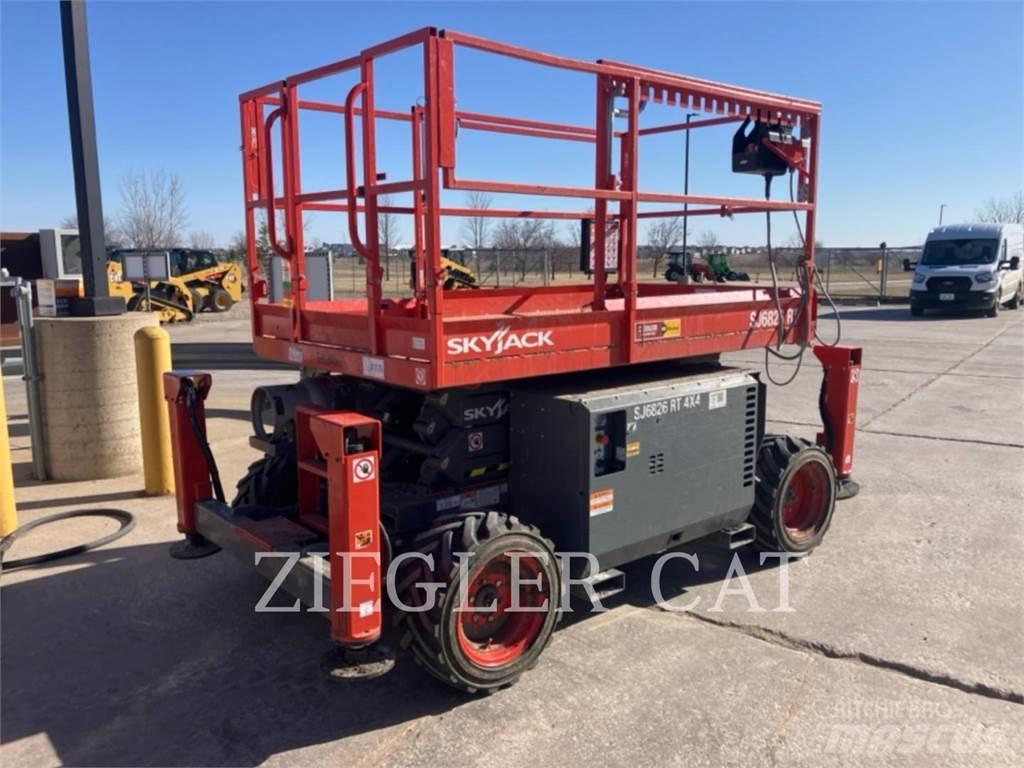 Skyjack SJ6826RT Elevadores de tesoura