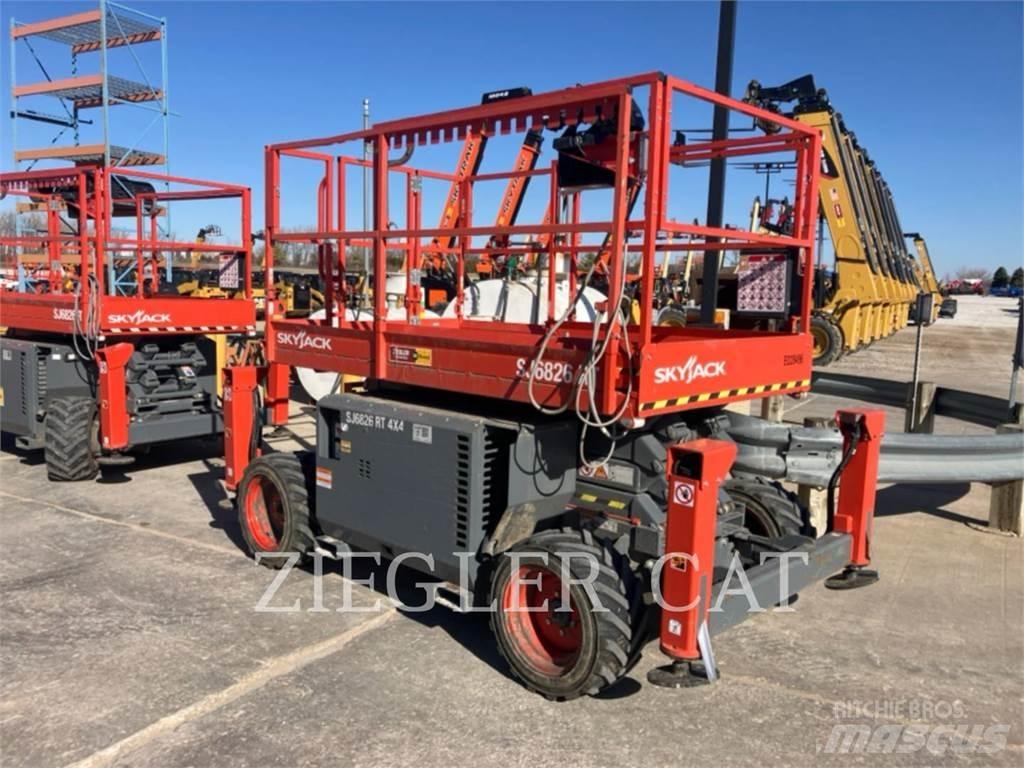 Skyjack SJ6826RT Elevadores de tesoura