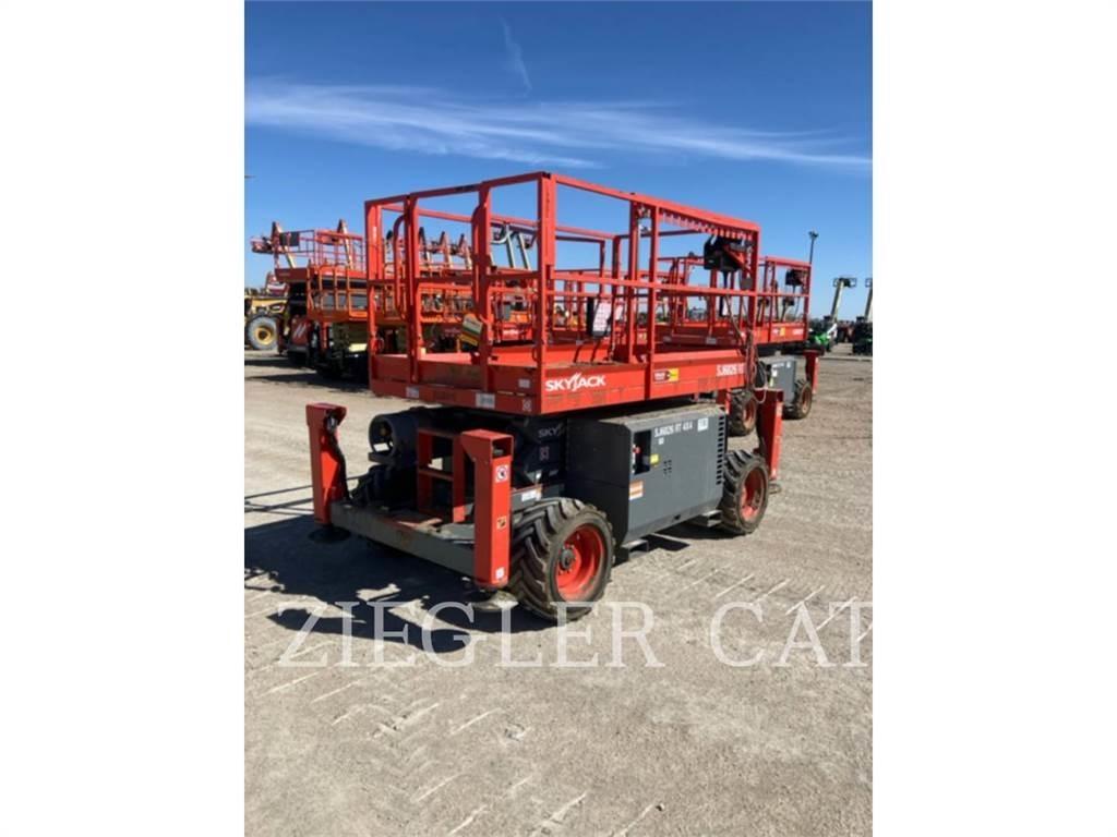 Skyjack SJ6826RT Elevadores de tesoura