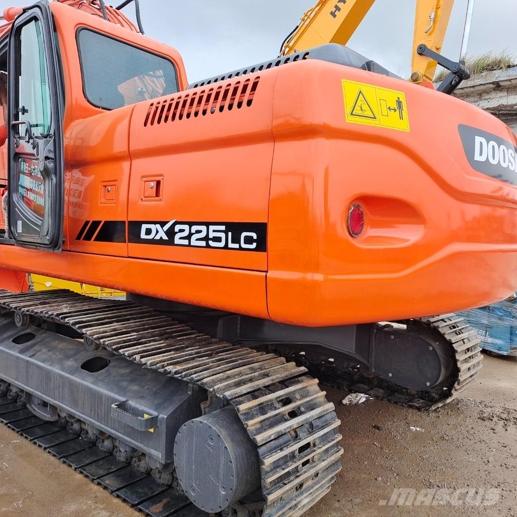 Doosan DX 225LC-9C Escavadoras de rastos