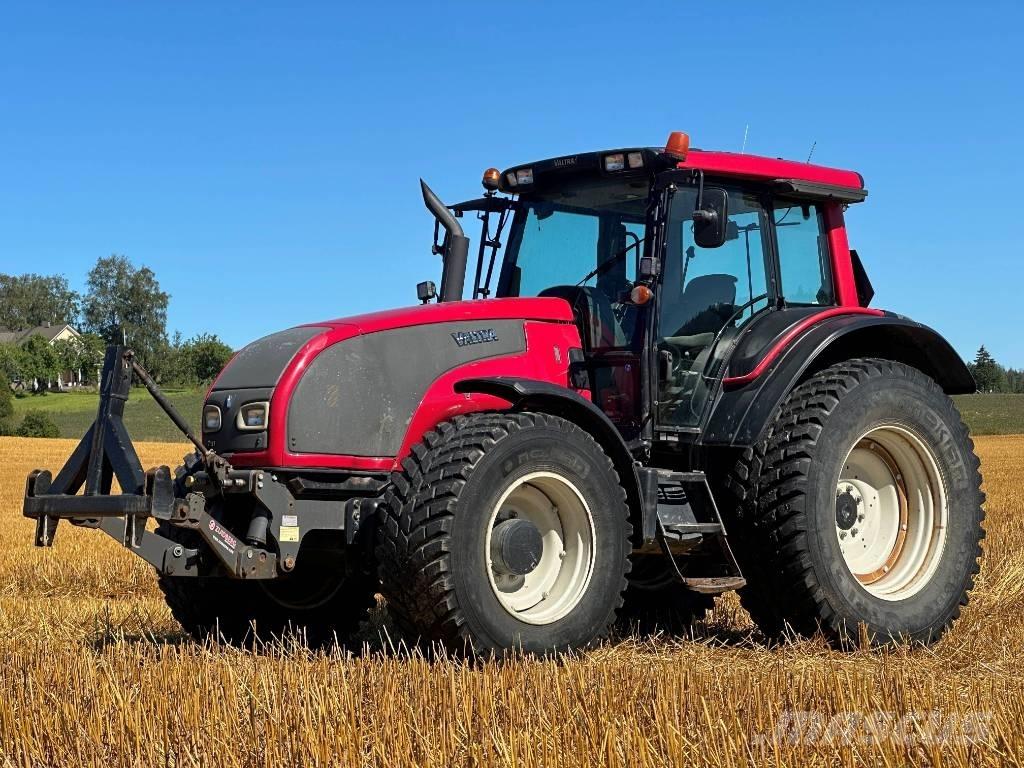 Valtra T 151 Tratores Agrícolas usados