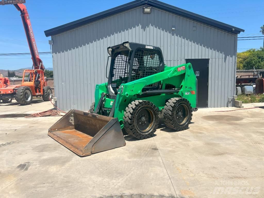 Bobcat S630 Carregadoras de direcção deslizante