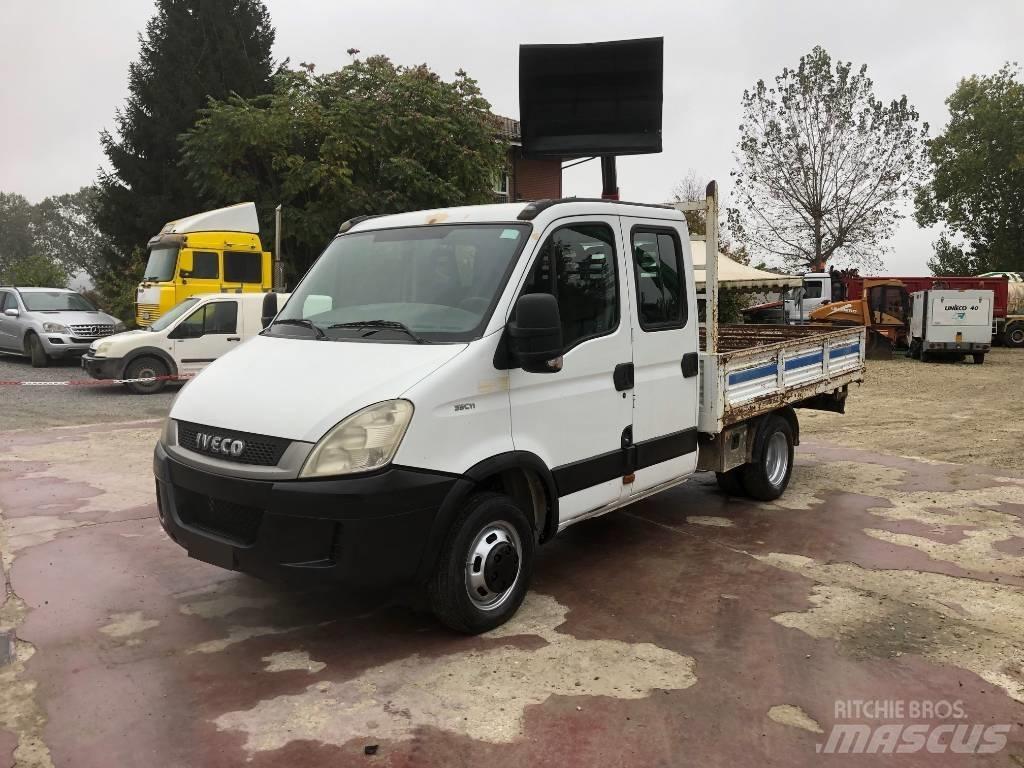 Iveco Daily 35-110 Camiões de caixa fechada