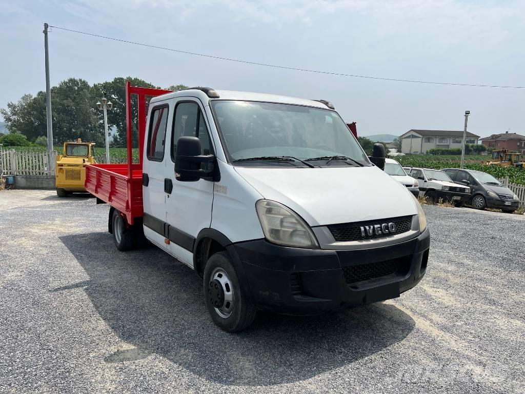 Iveco Daily 35-110 Camiões de caixa fechada