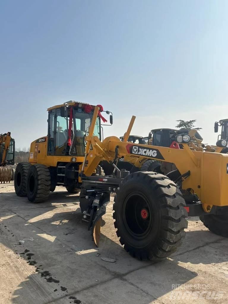 XCMG GR 2153 Motoniveladoras