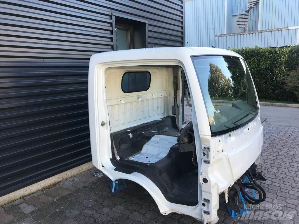 Renault Maxity Cabines e interior