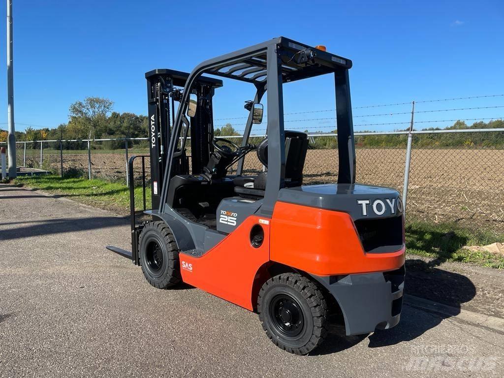 Toyota 8 FD F 25 Empilhadores Diesel