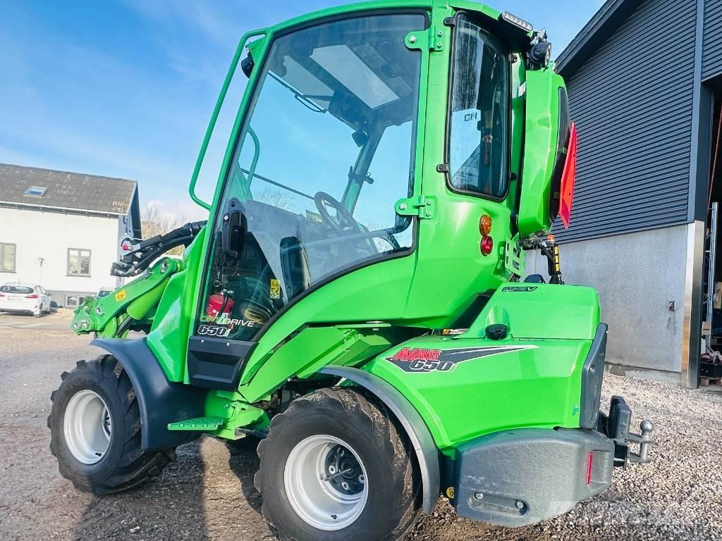 Avant 650 i Carregadora multifunções