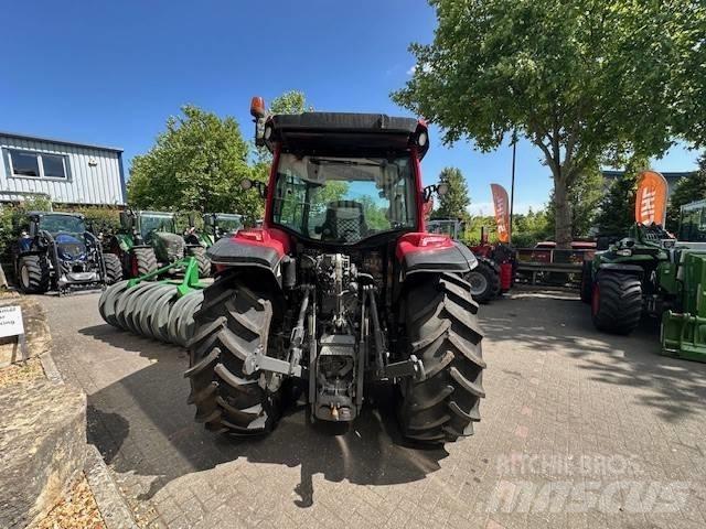 Valtra A 115 MH4 Tratores Agrícolas usados