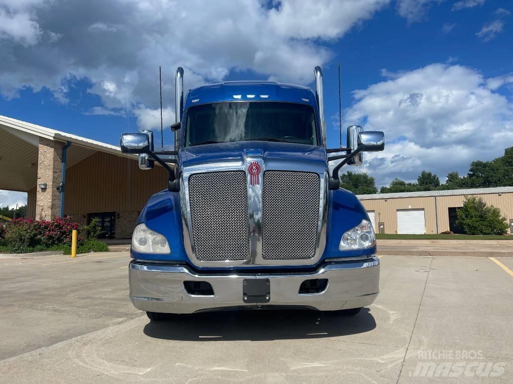 Kenworth T 680 Tractores (camiões)