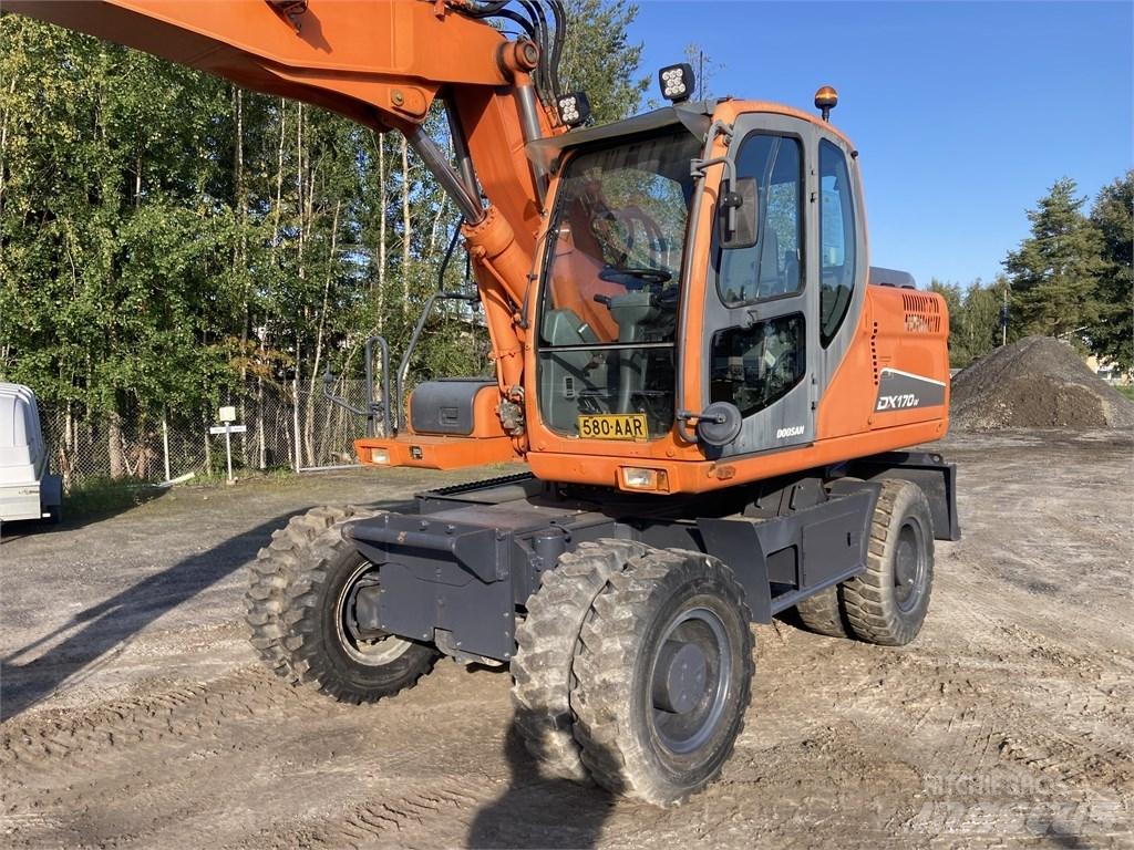 Doosan DX 170 W Escavadoras de rodas