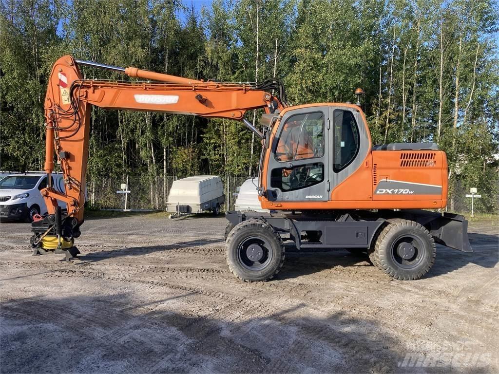 Doosan DX 170 W Escavadoras de rodas