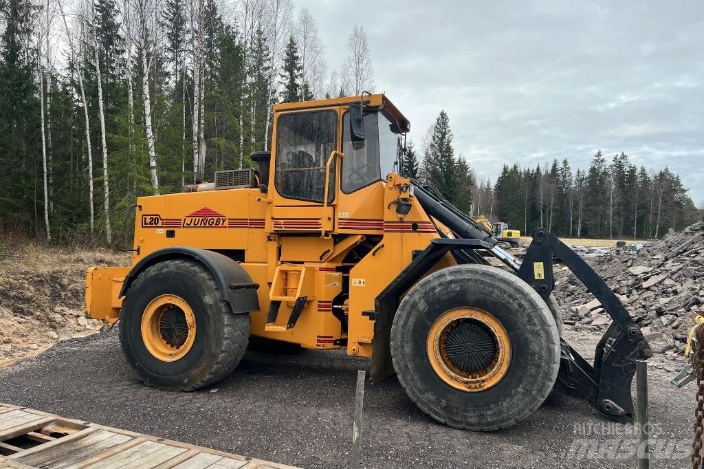 Ljungby L 20 Pás carregadoras de rodas
