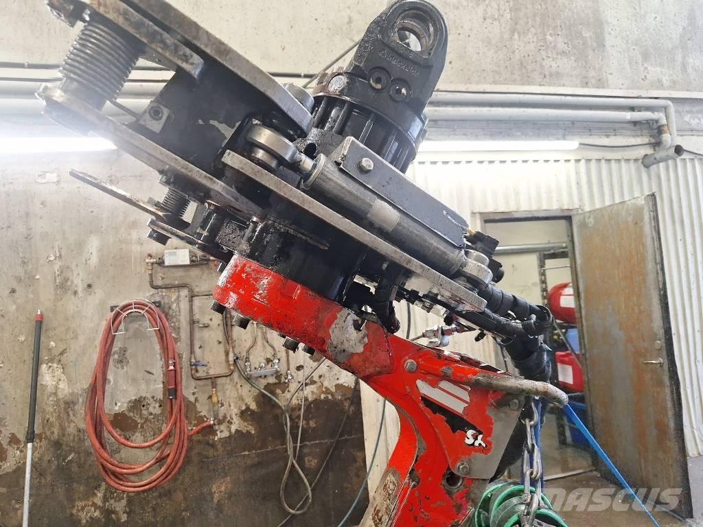 Komatsu S82 Cabeças de ceifeiras