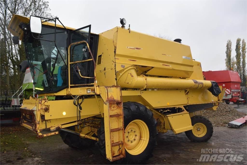 New Holland TF 42 Ceifeiras debulhadoras