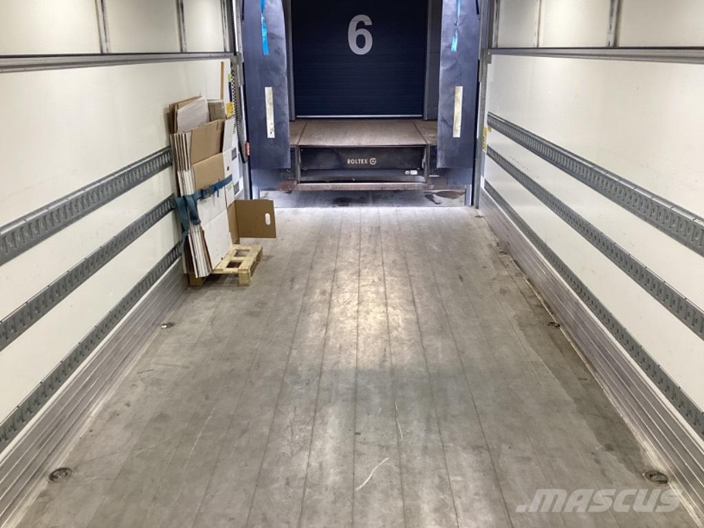 Scania P 280 CNG Camiões de caixa fechada